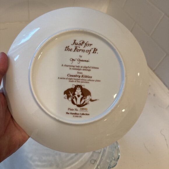 Country Kitties Series By Gre Gerardi “Just For The Fern Of It” Collectors Plate - Picture 2 of 16